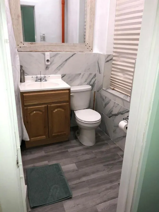 Private Room In A Shared Apartment 15 Minutes To Times Square! New York Homestay