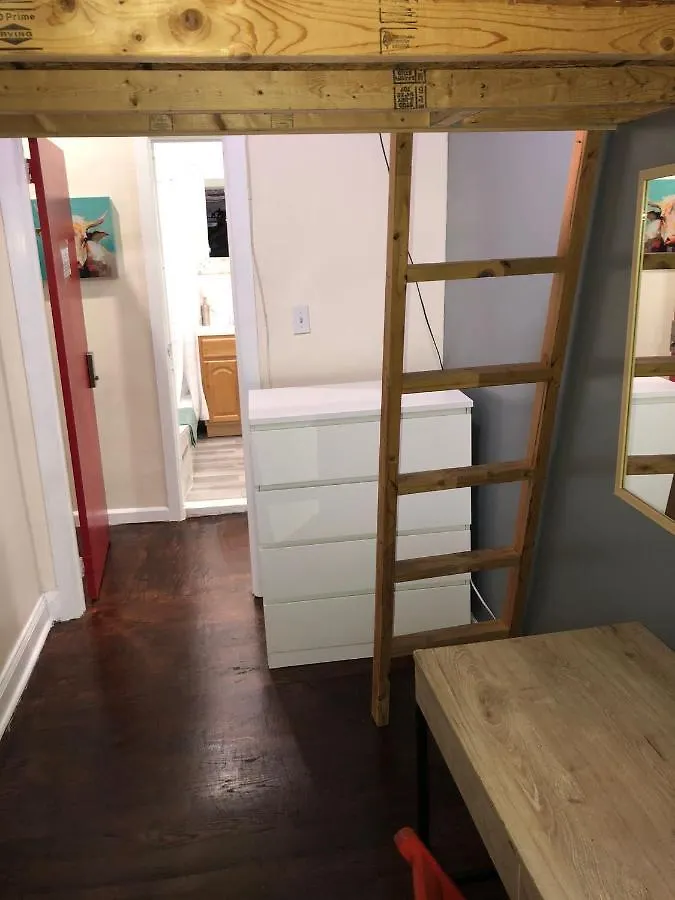 Private Room In A Shared Apartment 15 Minutes To Times Square! New York